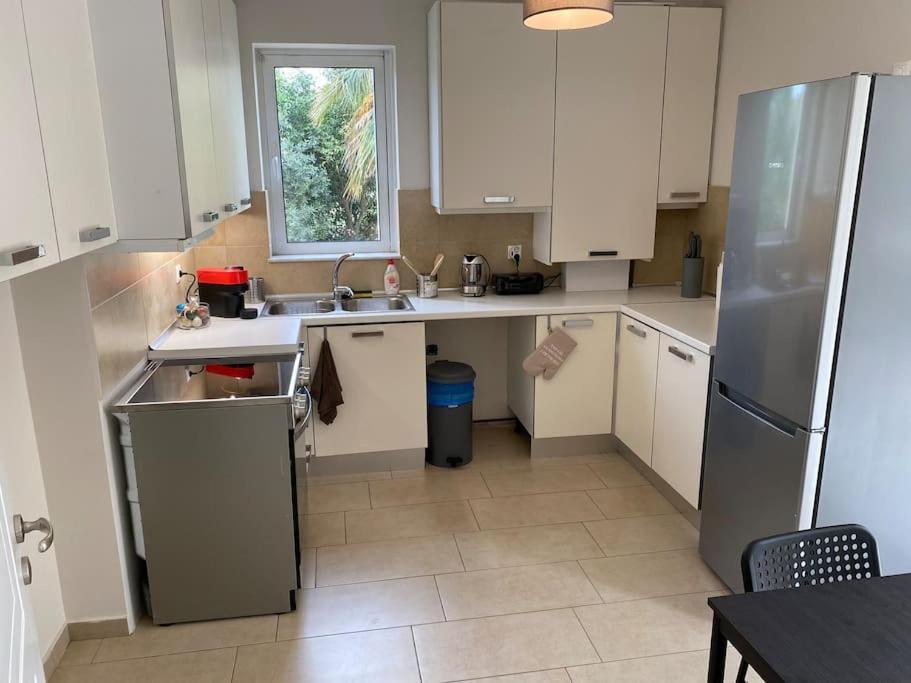 Classy 3br With 2 Bathrooms In Marousi Athens
