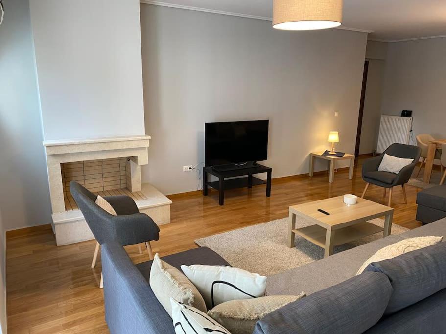 Classy 3br With 2 Bathrooms In Marousi Apartment Athens